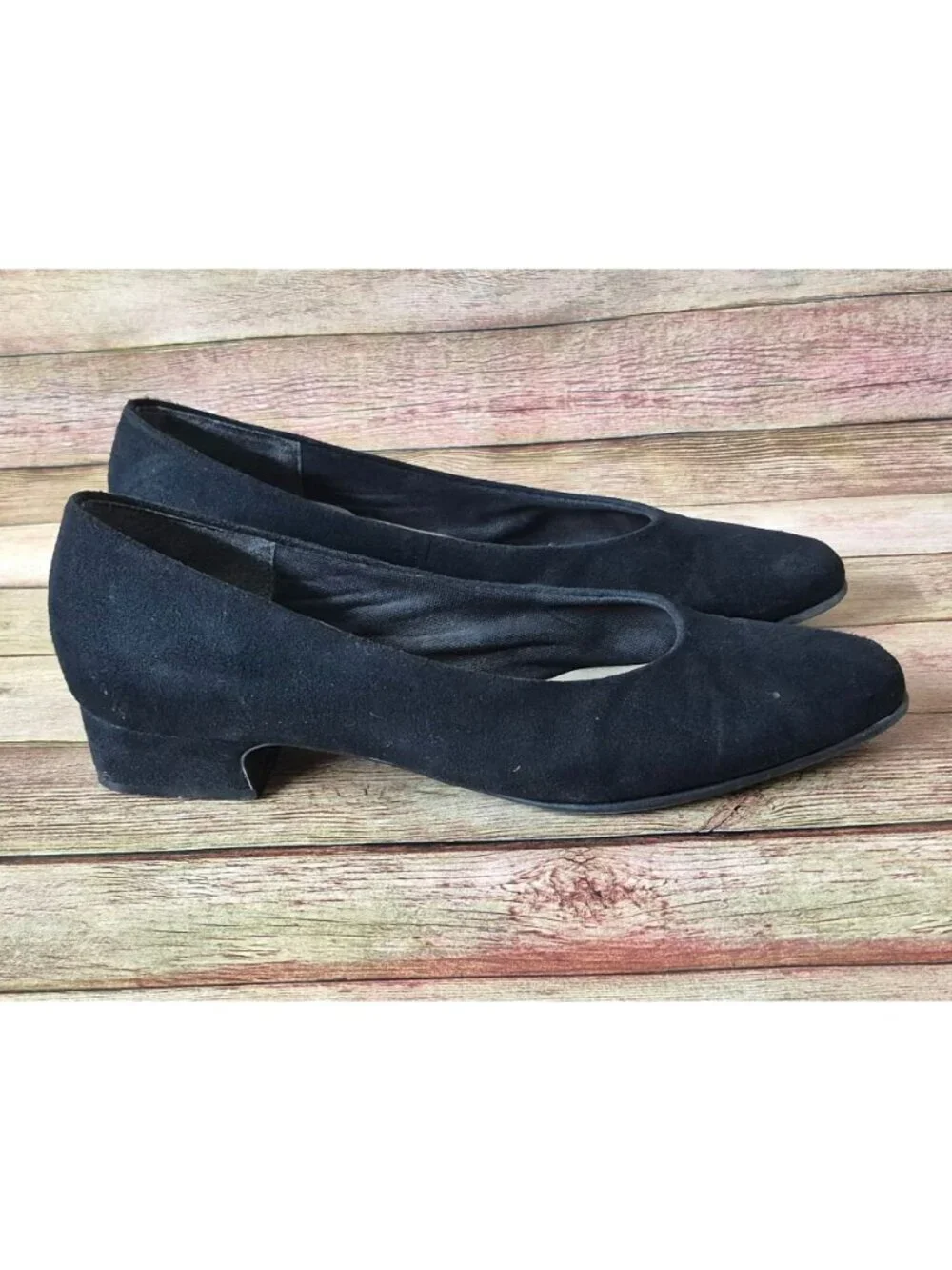 Easy Spirit Women's 8.5 Black Suede Dress Pumps Shoes Low Heel Classic Comfort